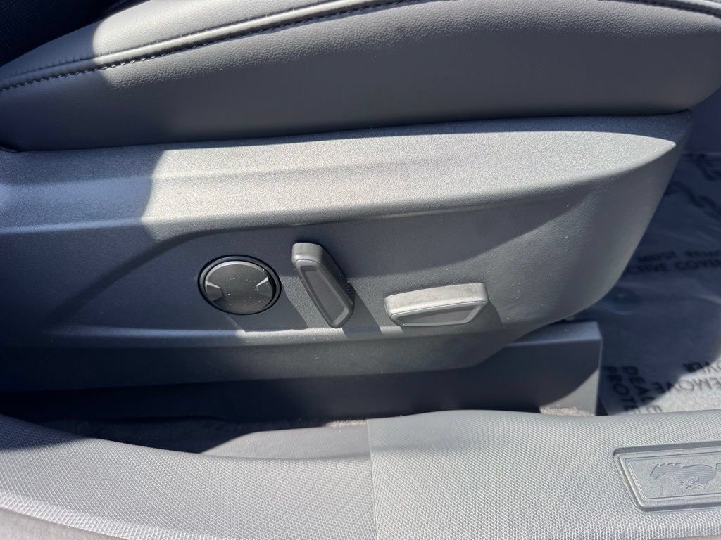 Used 2025 Ford Mustang Mach-E Premium AWD/4WD image 16