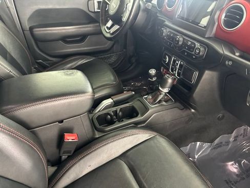 Used 2018 Jeep Wrangler Unlimited Rubicon AWD/4WD image 23