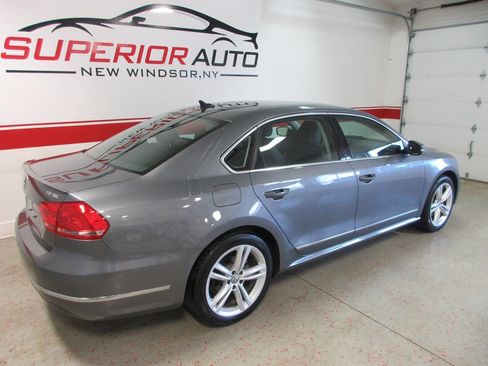 Used 2014 Volkswagen Passat TDI SEL Premium image 4