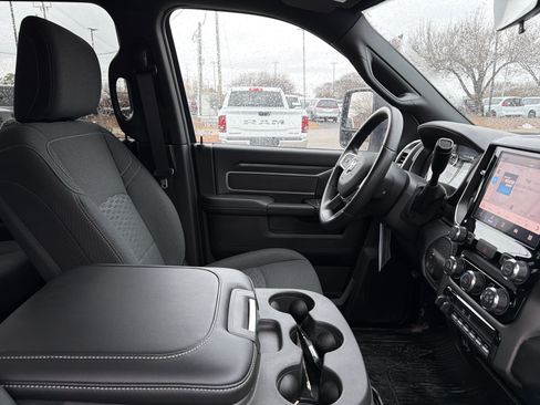 Used 2025 RAM 3500 Big Horn AWD/4WD image 20