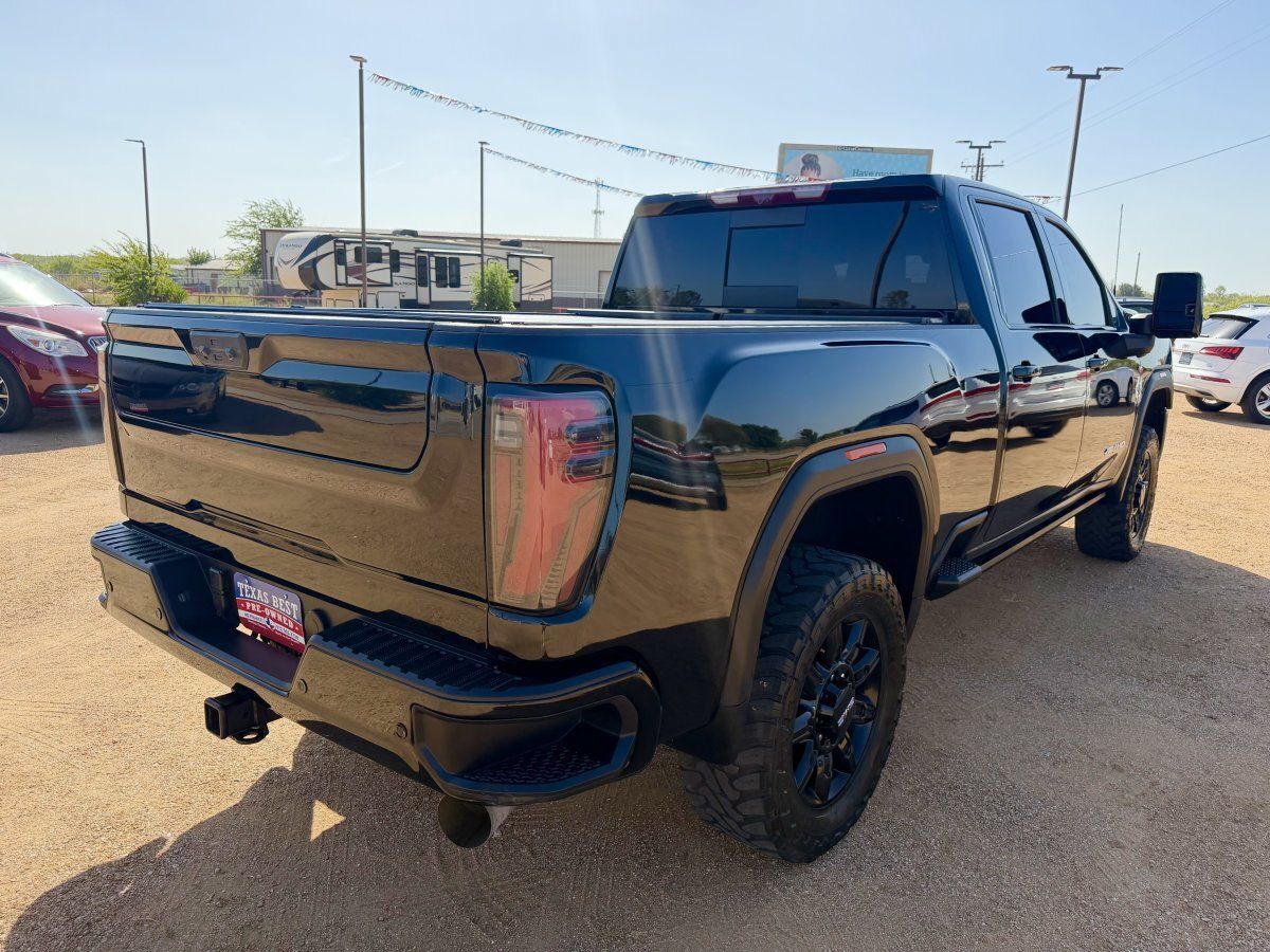 Used 2024 GMC Sierra 2500 AT4 w/ AT4 Premium Plus Package AWD/4WD image 8