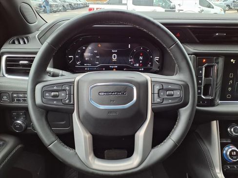 Used 2024 GMC Yukon Denali AWD/4WD image 36