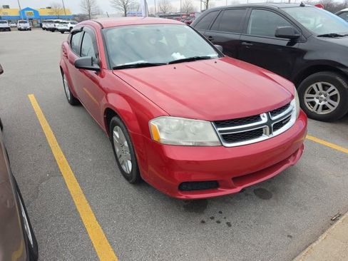 Used 2013 Dodge Avenger SE image 3