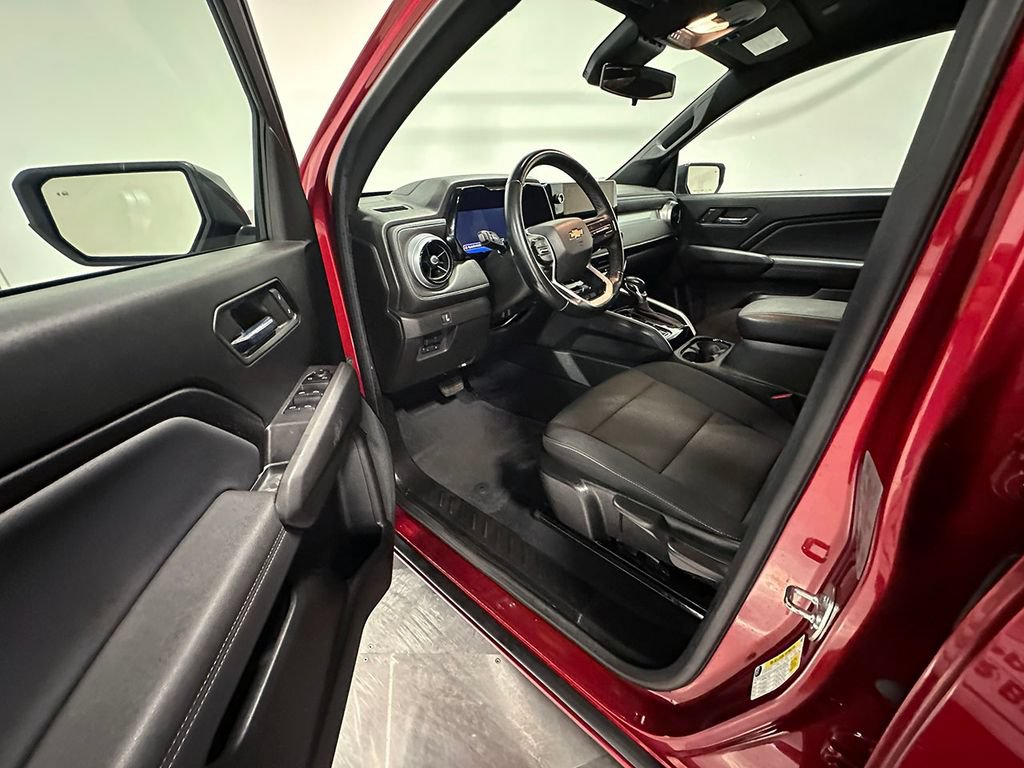 Used 2024 Chevrolet Colorado LT w/ LT Convenience Package AWD/4WD image 19