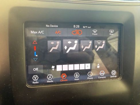 Used 2020 Jeep Cherokee Latitude Plus AWD/4WD image 22