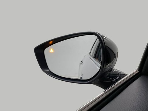 New 2025 MAZDA CX-30 AWD 2.5 S w/ Select Sport Pkg image 19