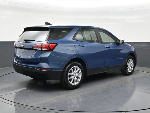 Used 2024 Chevrolet Equinox LS FWD image 5