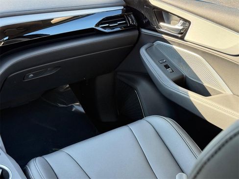 Certified 2025 Acura MDX SH-AWD image 15