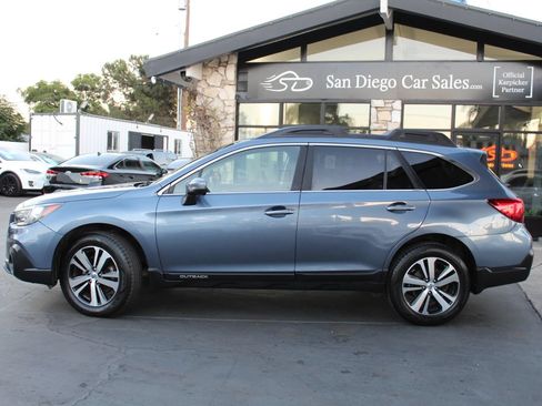 Used 2018 Subaru Outback 2.5i Limited AWD/4WD image 2