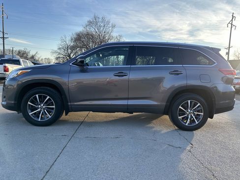 Used 2017 Toyota Highlander XLE image 13