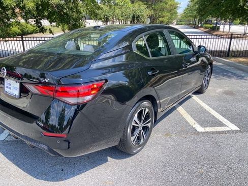 Used 2022 Nissan Sentra SV FWD image 7