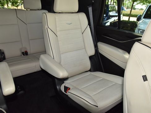 Used 2023 Cadillac Escalade Sport AWD/4WD image 22