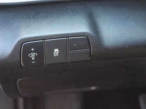 Used 2024 Hyundai Elantra SEL FWD image 28