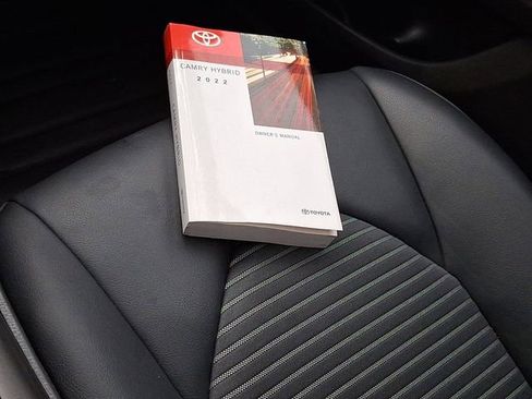 Used 2022 Toyota Camry SE image 27