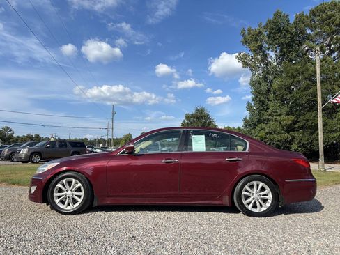 Used 2012 Hyundai Genesis 3.8 image 1