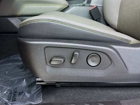 Used 2024 Chevrolet Colorado ZR2 w/ ZR2 Convenience Package III AWD/4WD image 20