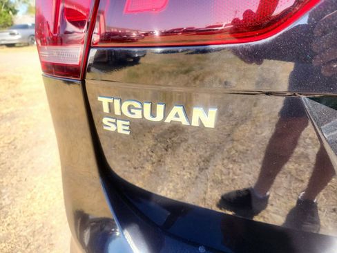 Used 2021 Volkswagen Tiguan SE R-Line image 13