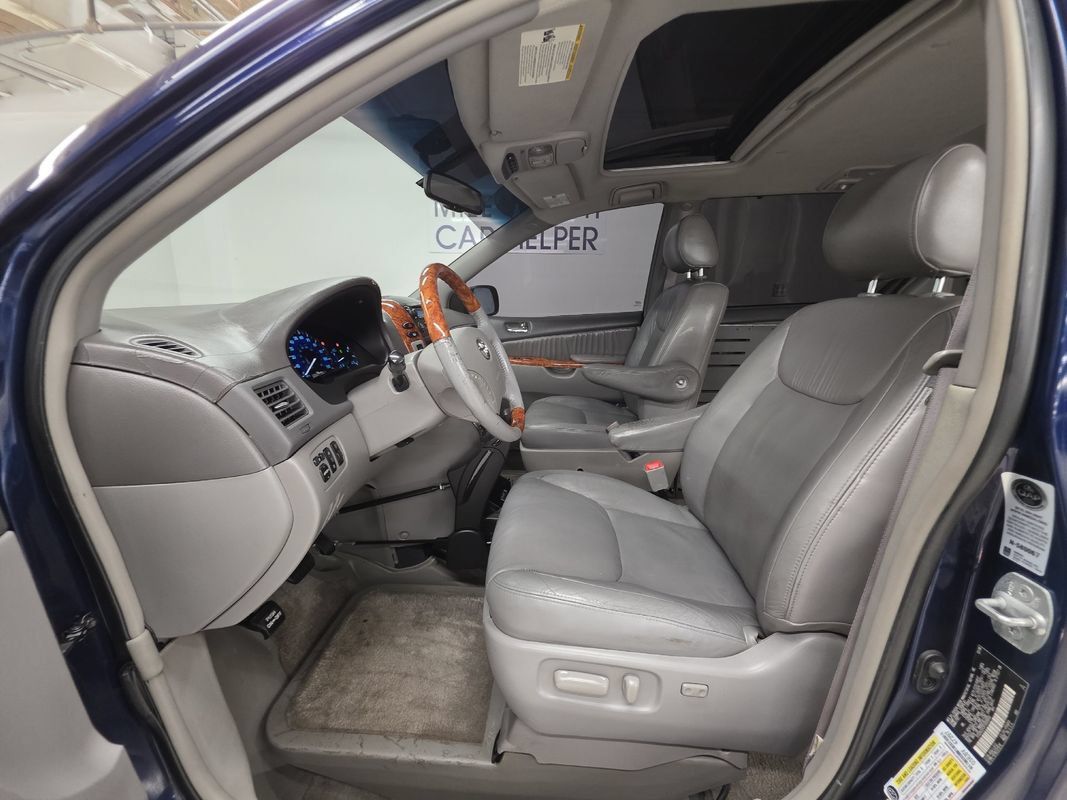 Used 2007 Toyota Sienna XLE FWD image 7