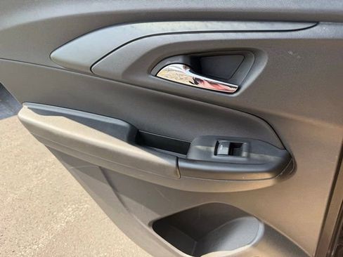 Used 2023 Chevrolet TrailBlazer LT w/ Convenience Package image 11