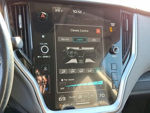 Used 2021 Subaru Outback Premium image 17