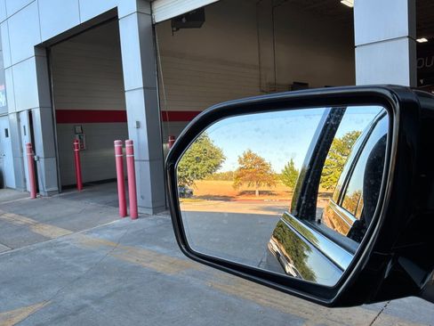 Used 2024 Ford Expedition Limited RWD image 24