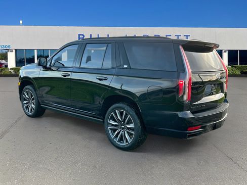 Used 2022 Cadillac Escalade Sport w/ Touring Package AWD/4WD image 5
