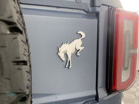 Used 2025 Ford Bronco Outer Banks image 14