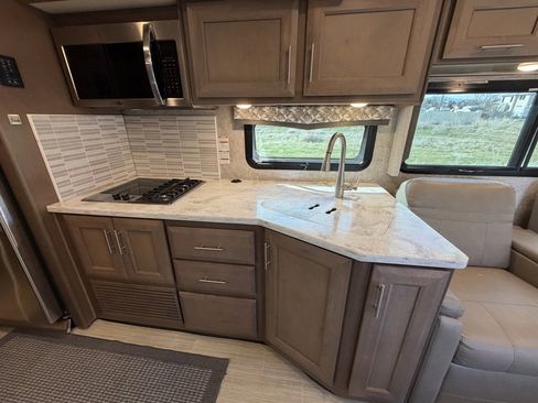 Used 2021 Ford F550 4x4 Regular Cab Super Duty w/ XLT Value Package image 51