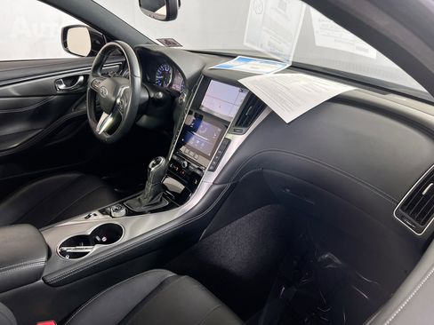 Used 2019 INFINITI Q60 3.0t Luxe w/ Essential Package image 29