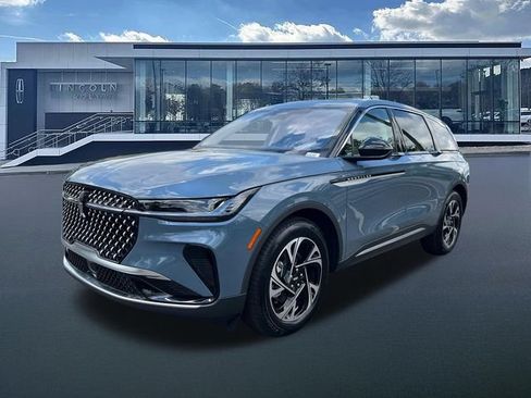 New 2026 Lincoln Nautilus Premier AWD/4WD image 3