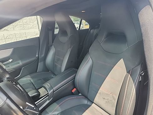 Used 2023 Mercedes-Benz CLA 250 4MATIC image 13