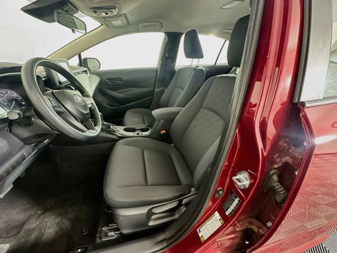 Used 2025 Toyota Corolla LE FWD image 13