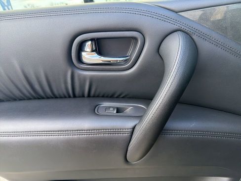 Used 2022 Nissan Armada SV image 21