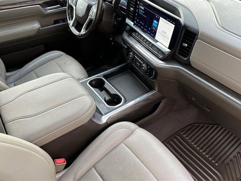 Used 2024 Chevrolet Silverado 3500 LTZ w/ LTZ Convenience Package image 15