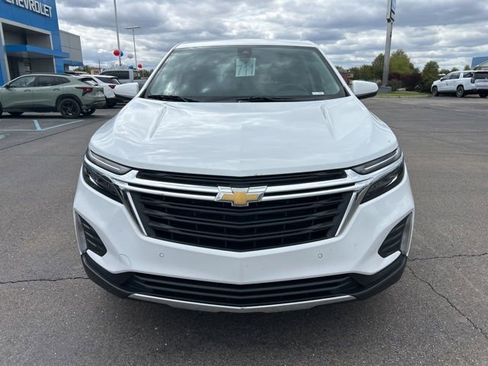 Used 2024 Chevrolet Equinox LT w/ LPO, Floor Liner Package FWD image 2