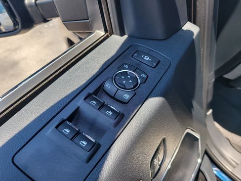 Used 2022 Ford F350 Platinum AWD/4WD image 16