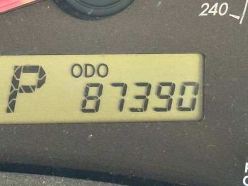 Used 2013 Toyota Corolla LE image 20