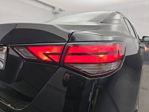 Used 2025 Nissan Sentra S FWD image 19