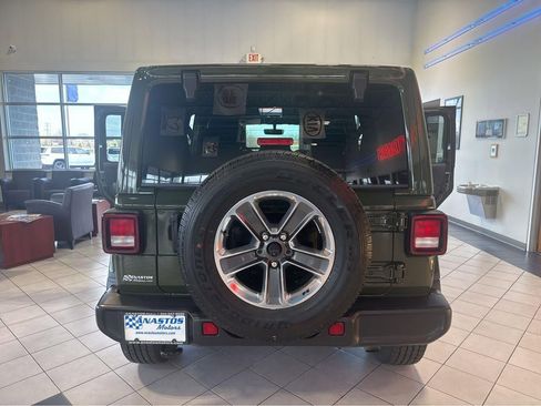 Used 2021 Jeep Wrangler Unlimited Sahara w/ Uconnect 4C Nav & Sound Group AWD/4WD image 10