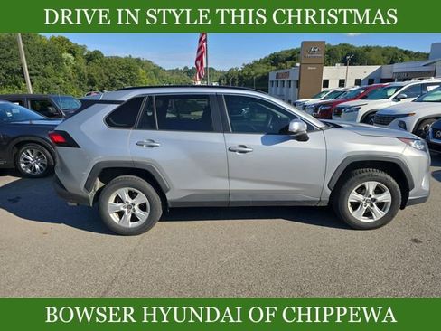 Used 2021 Toyota RAV4 XLE image 6