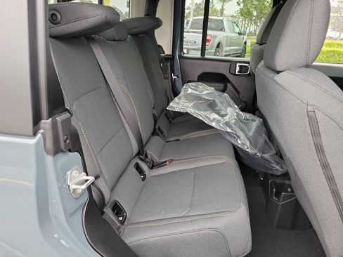 New 2026 Jeep Gladiator Willys AWD/4WD image 19