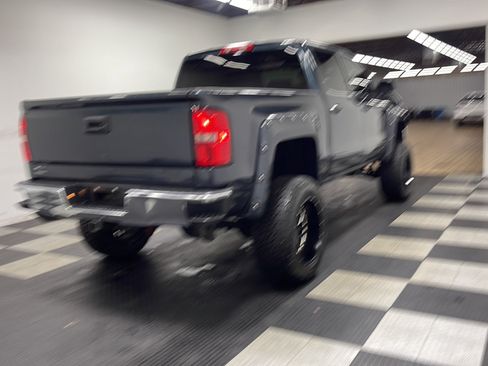 Used 2017 GMC Sierra 1500 SLE w/ SLE Value Package AWD/4WD image 16