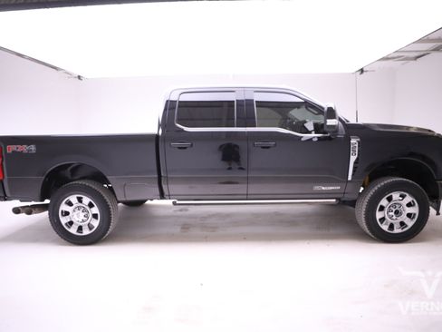 Used 2024 Ford F250 King Ranch w/ FX4 Off-Road Package image 6