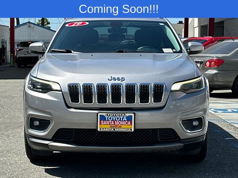 Used 2019 Jeep Cherokee Limited FWD image 9