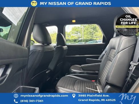 Used 2024 Nissan Pathfinder Rock Creek AWD/4WD image 12