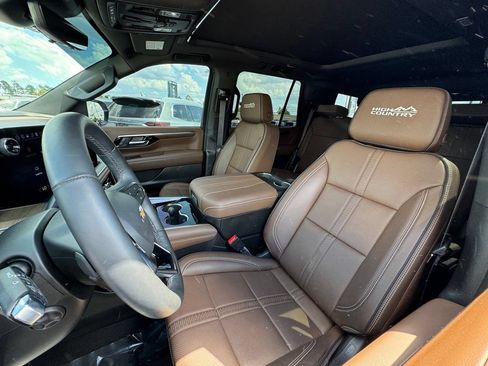 Used 2025 Chevrolet Tahoe High Country w/ Sun And Tow Package RWD image 14