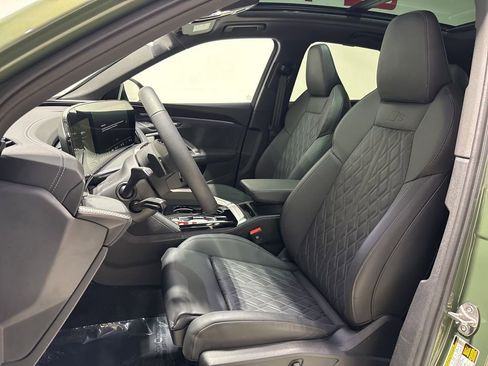 Used 2025 Audi SQ5 Premium Plus image 16
