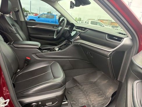 Used 2023 Jeep Grand Cherokee L Limited w/ Luxury Tech Group II AWD/4WD image 17