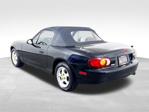 Used 1999 MAZDA MX-5 Miata RWD image 9