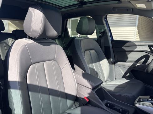 Used 2023 Audi Q4 e-tron Premium Plus w/ Premium Plus image 16